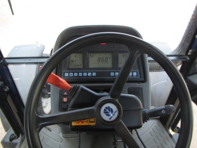 New Holland TM140