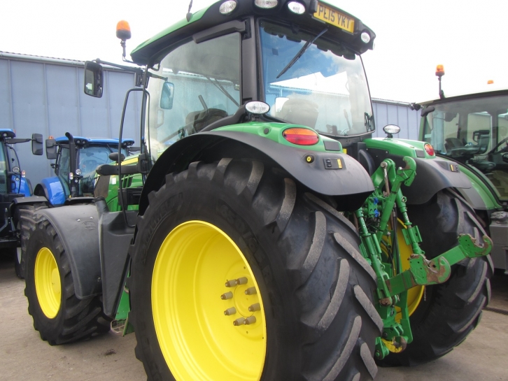 John Deere 6150R