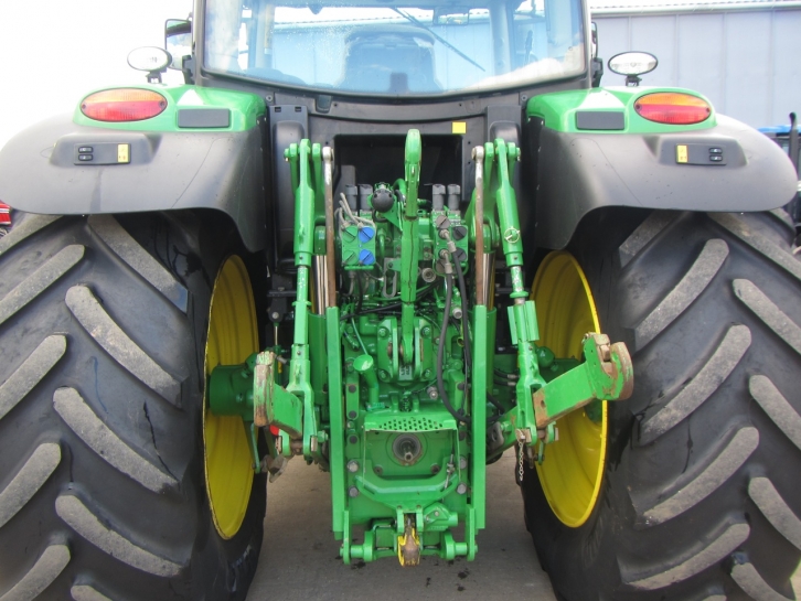 John Deere 6150R