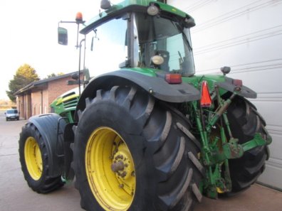 John Deere 7920
