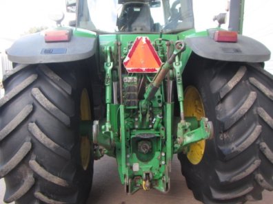 John Deere 7920
