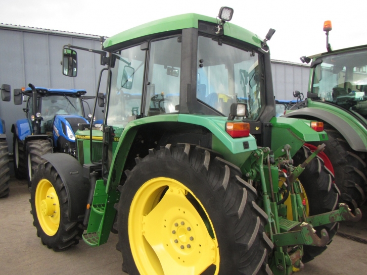 John Deere 6200