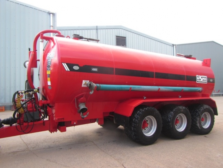 Hi-Spec 4500 Gallon vacuum tanker