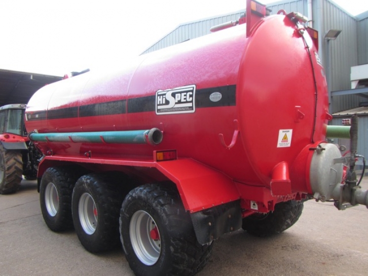 Hi-Spec 4500 Gallon vacuum tanker