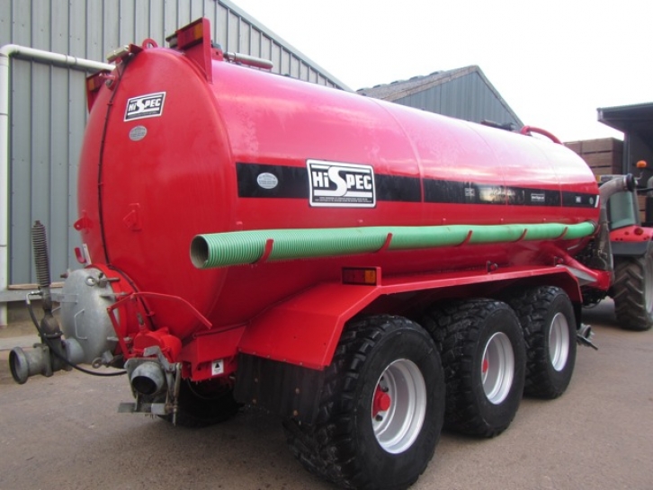 Hi-Spec 4500 Gallon vacuum tanker
