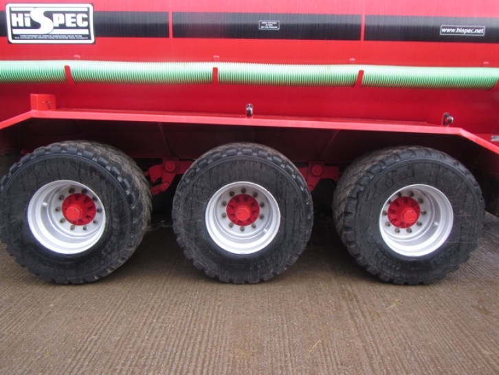 Hi-Spec 4500 Gallon vacuum tanker