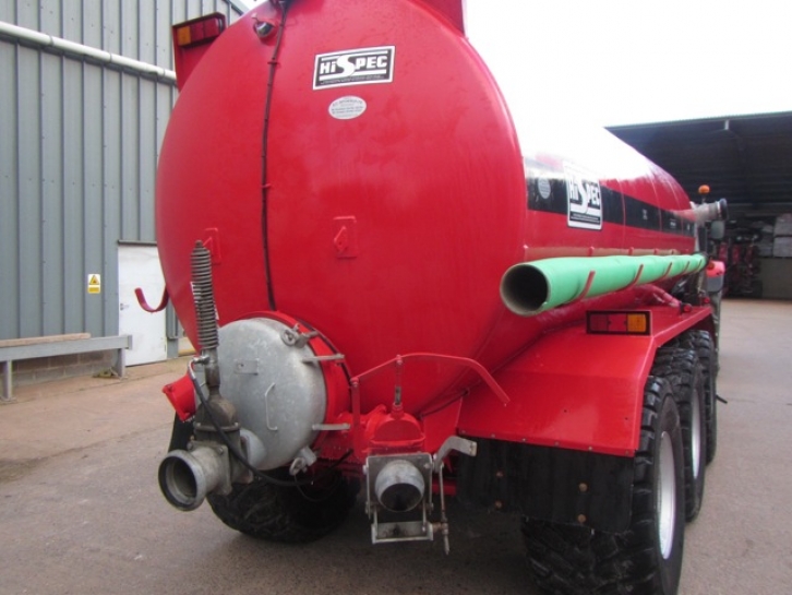Hi-Spec 4500 Gallon vacuum tanker