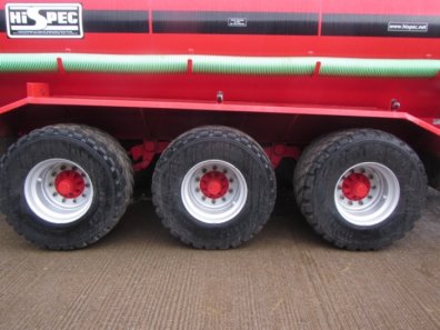 Hi-Spec 4500 Gallon vacuum tanker