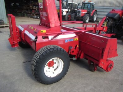 JF 1050 Pro Tec trailed forager