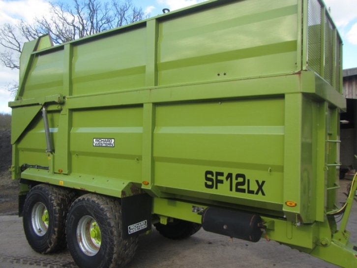 Richard Western SF12 LX 12 ton silage trailer