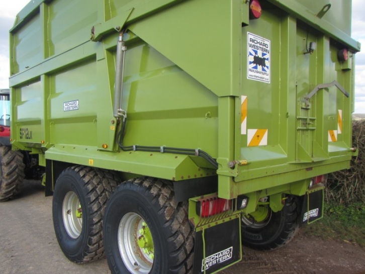 Richard Western SF12 LX 12 ton silage trailer