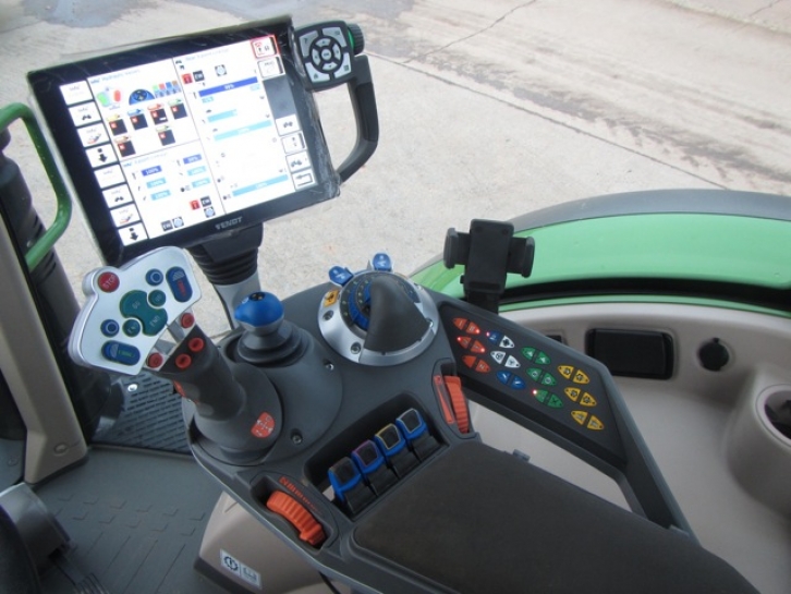 Fendt 724 Profi-Plus
