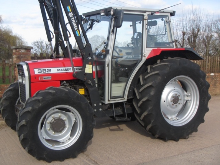 Massey Ferguson 382