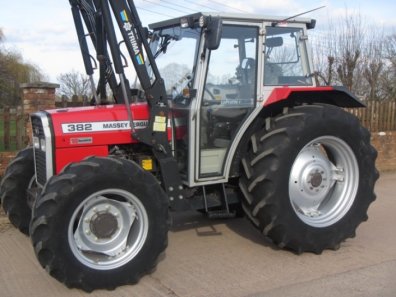 Massey Ferguson 382