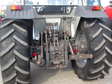 Massey Ferguson 382