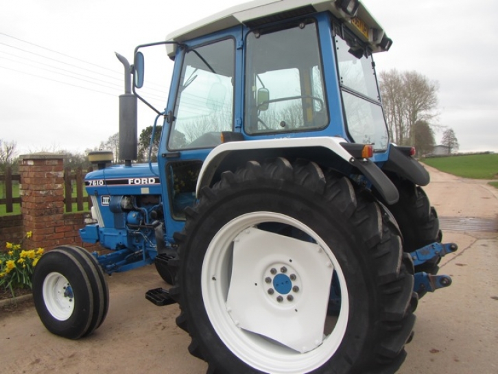 Ford 7610 III