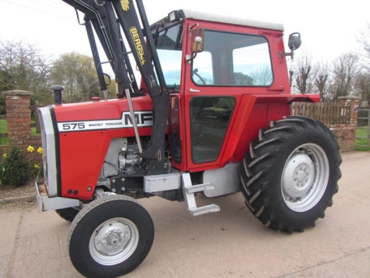 Massey Ferguson 575