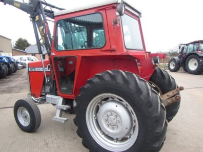 Massey Ferguson 575