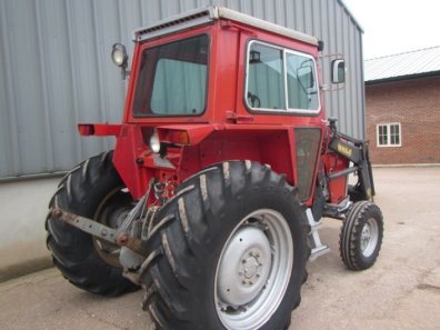 Massey Ferguson 575