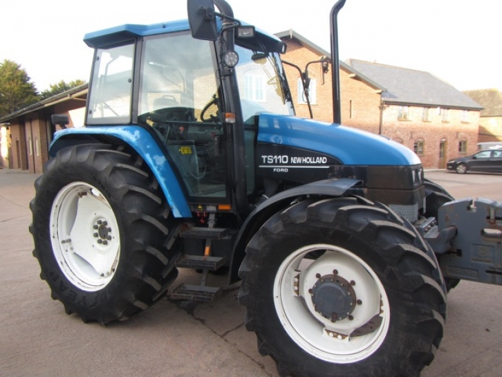 New Holland TS110