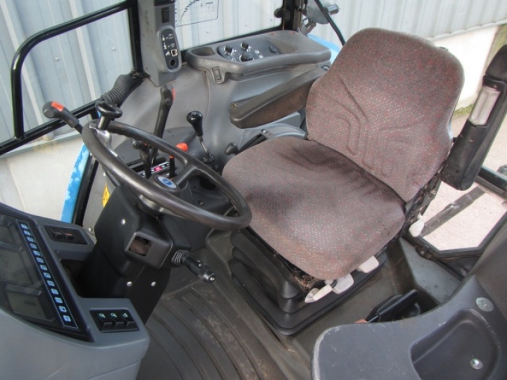 New Holland TS110