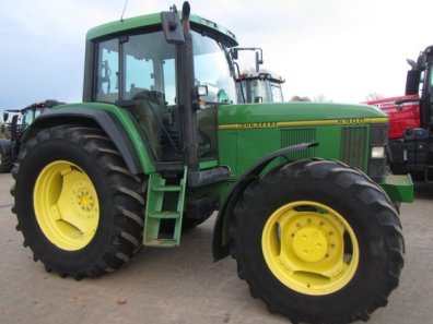 John Deere 6900
