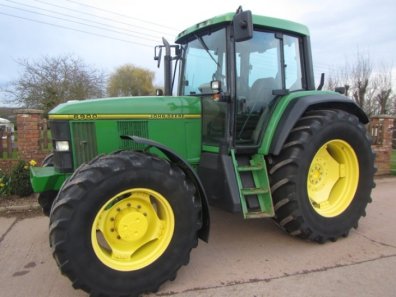 John Deere 6900