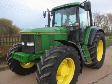 John Deere 6900