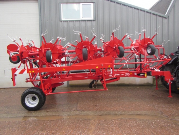 Lely Lotus 1250 tedder