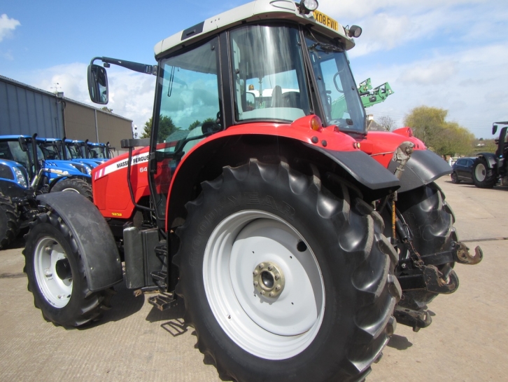 Massey Ferguson 6470