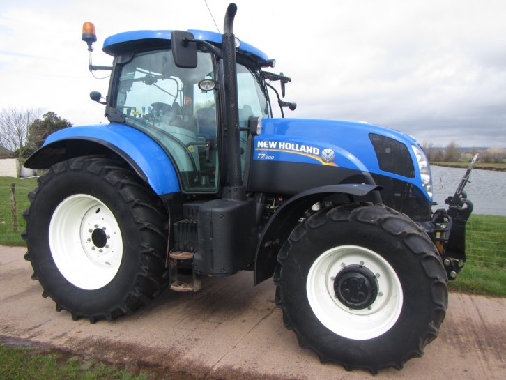 New Holland T7.200