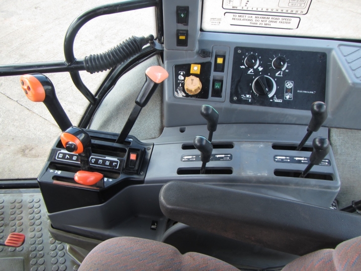 Ford 8240 SLE