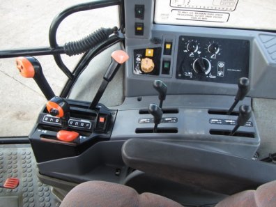 Ford 8240 SLE