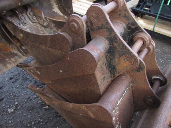 Hyundai 55-7 excavator