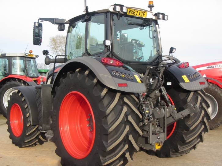 Fendt 724 Profi-Plus