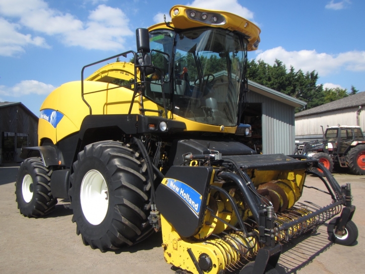 New Holland FR 9050