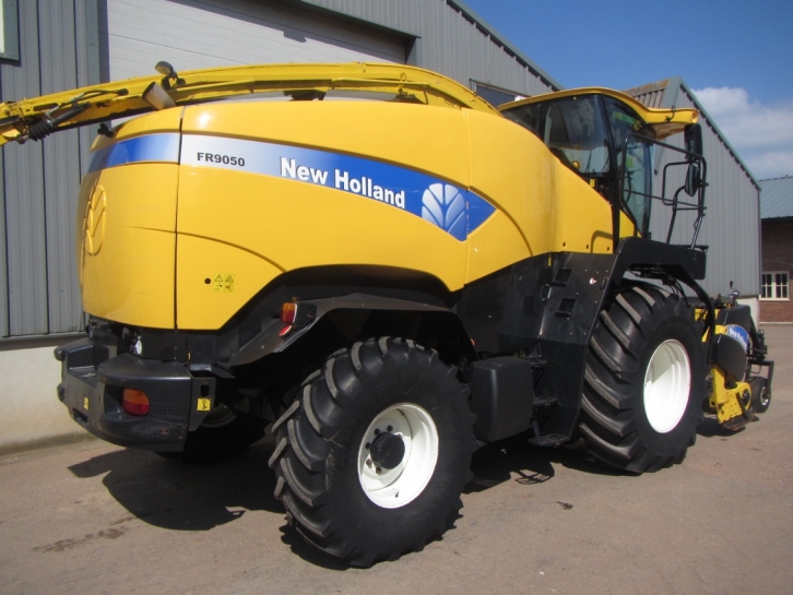 New Holland FR 9050