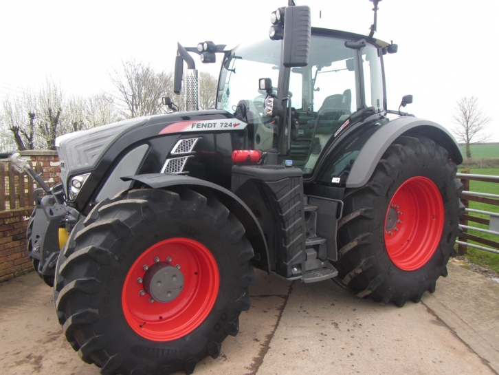 Fendt 724 Profi-Plus