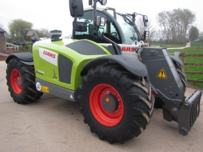 Claas Scorpion 7044