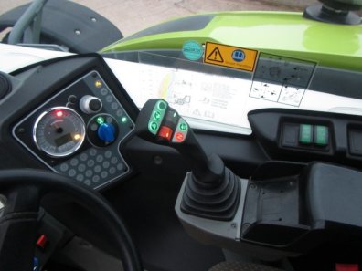 Claas Scorpion 7044