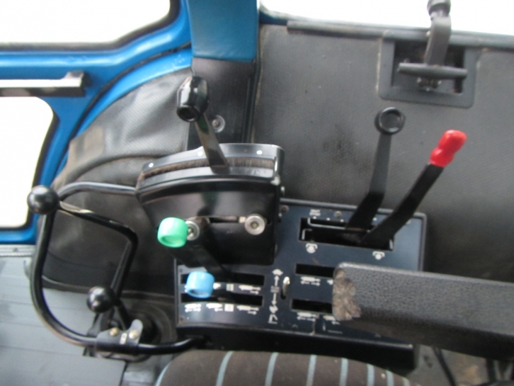 Ford TW25
