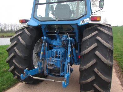 Ford TW25
