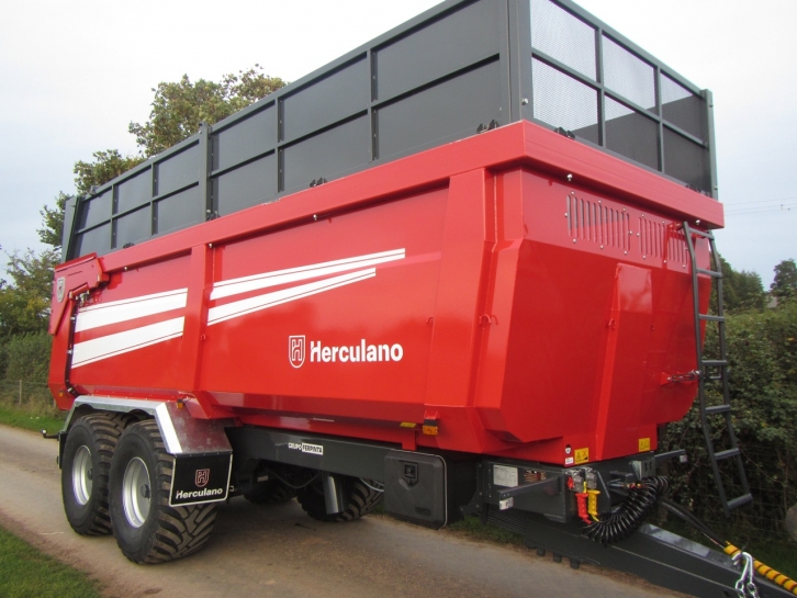 Herculano 18 Ton silage trailer