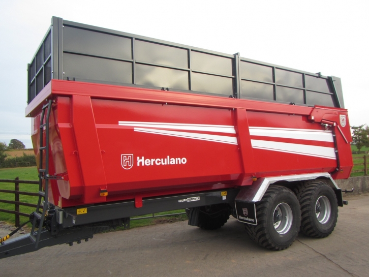 Herculano 18 Ton silage trailer