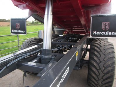 Herculano 18 Ton silage trailer