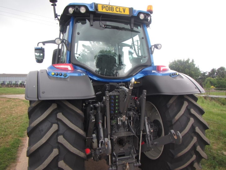 Valtra N174