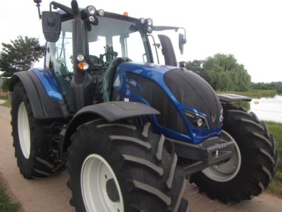 Valtra N174