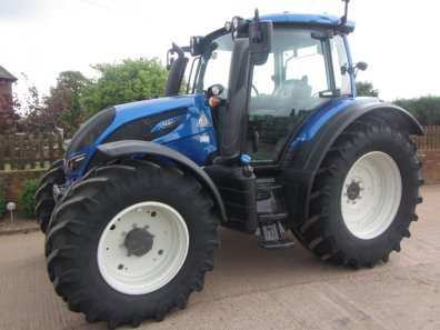 Valtra N174