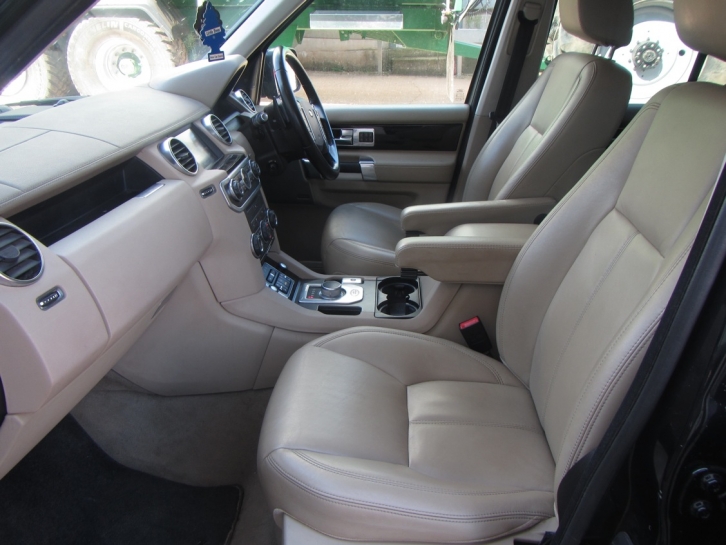 Land Rover Discovery HSE 8