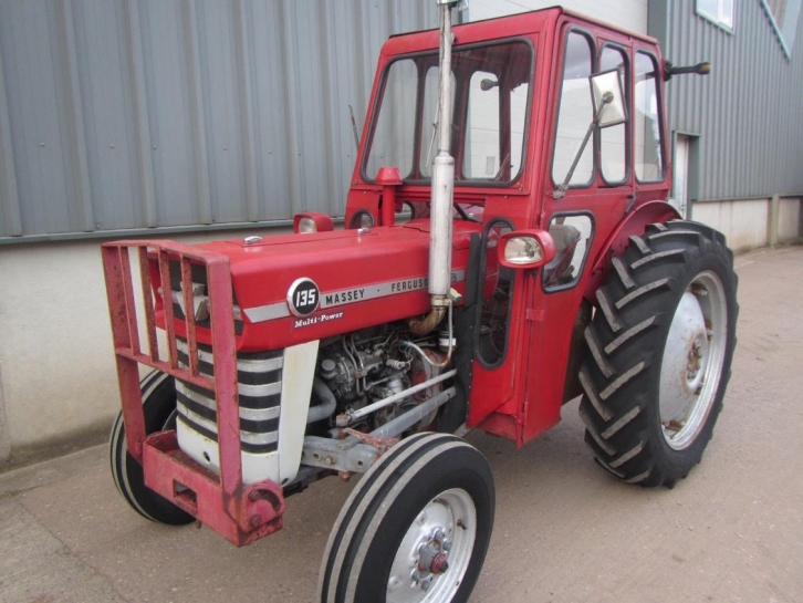 Massey Ferguson 135